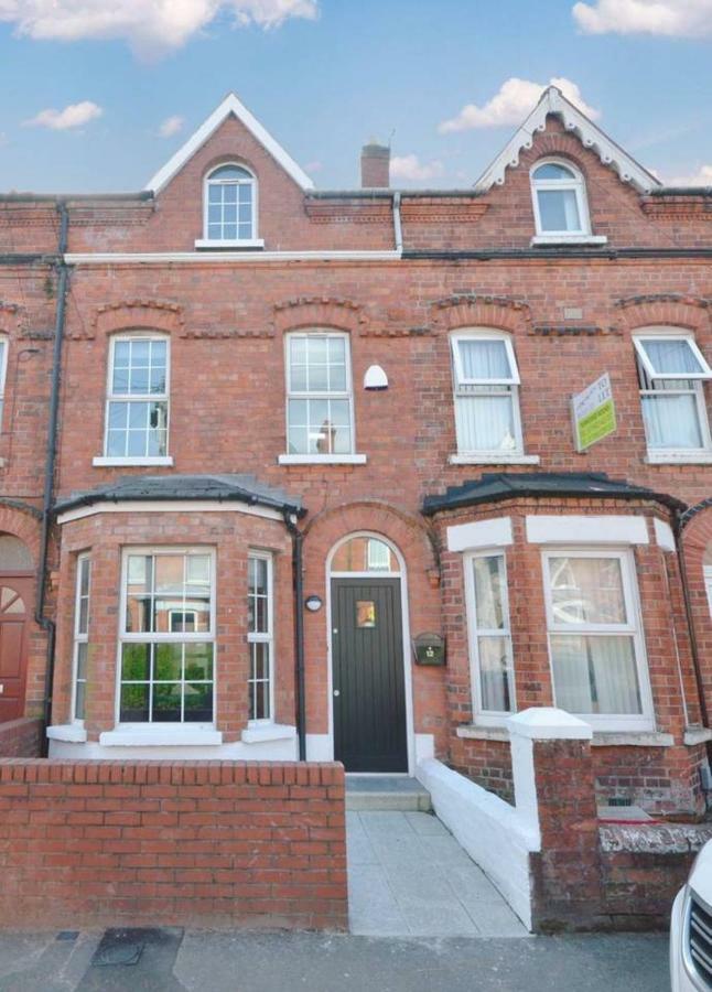 Queens Quarter Townhouse 2 بلفاست المظهر الخارجي الصورة
