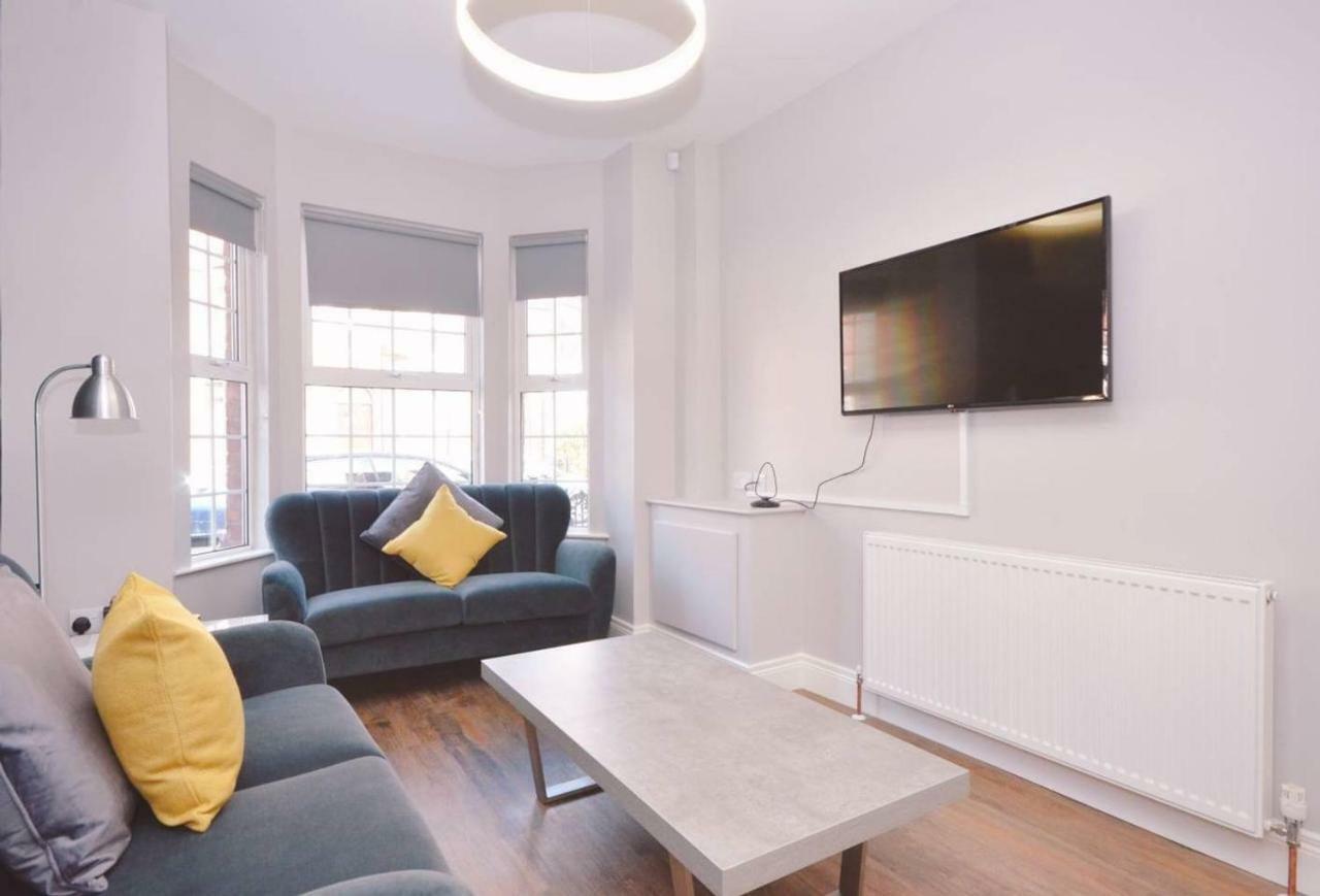 Queens Quarter Townhouse 2 بلفاست المظهر الخارجي الصورة